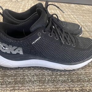 Excellent like new Hoka Black and White Athletic Sneakers
